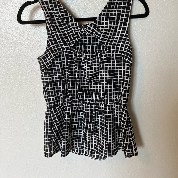 Gap Black and White Windowpane Peplum Tank with Keyhole Back - Picture 2 of 2